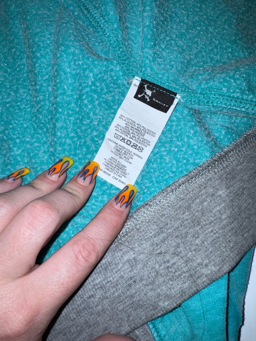 Y2K Oakley Women’s Turquoise Zip-Up Hoodie with Graphic Script - Picture 6 of 8